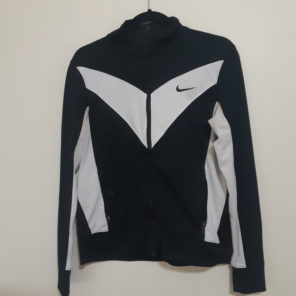 Nike Dri-Fit Zip up black & white chevron jacket M